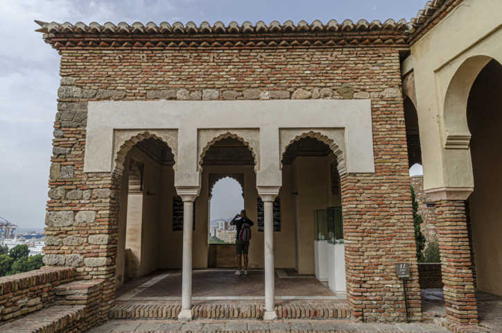 Málaga 116 - Alcazaba - palacio Nazari - torre de Maldonado.jpg